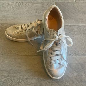 UGG Milo leather suede metallic sneakers size 8